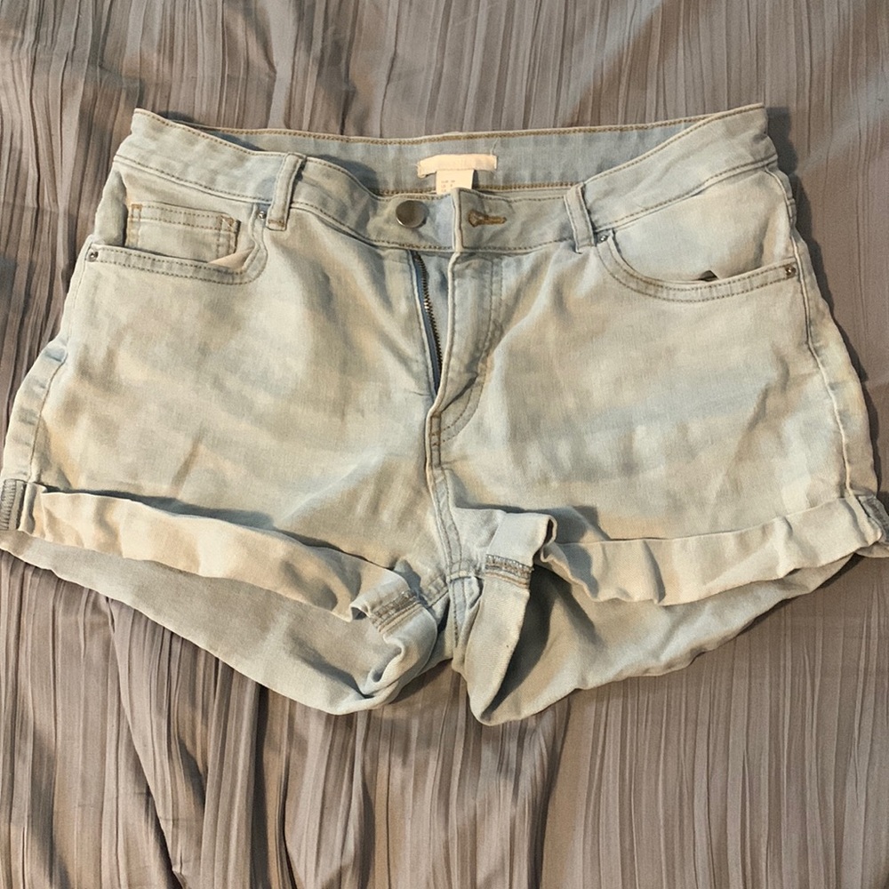 H&M size 8 women’s jean shorts